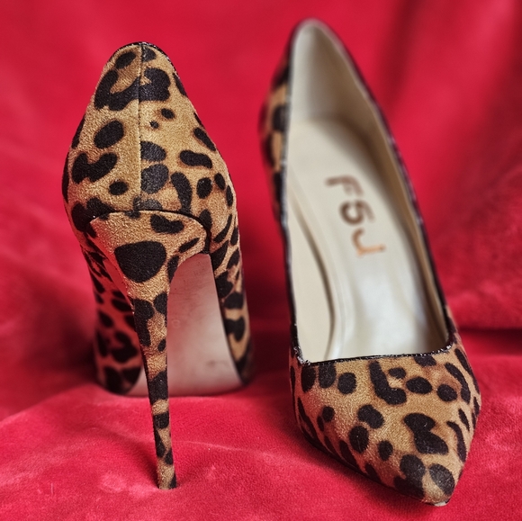 Jaguar Print Stiletto Heels - Picture 3 of 4